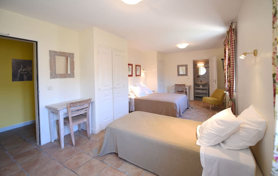 Superior Suite, Ensuite, Lake View (Amore Piattu) | Soundproofing, WiFi (free)