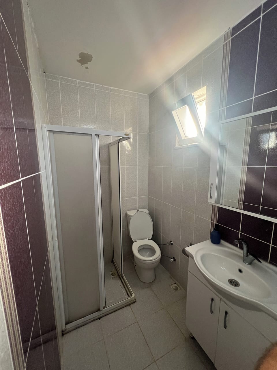 Comfort Quadruple Room, Balcony | Bathroom | Hair dryer, towels, toilet paper