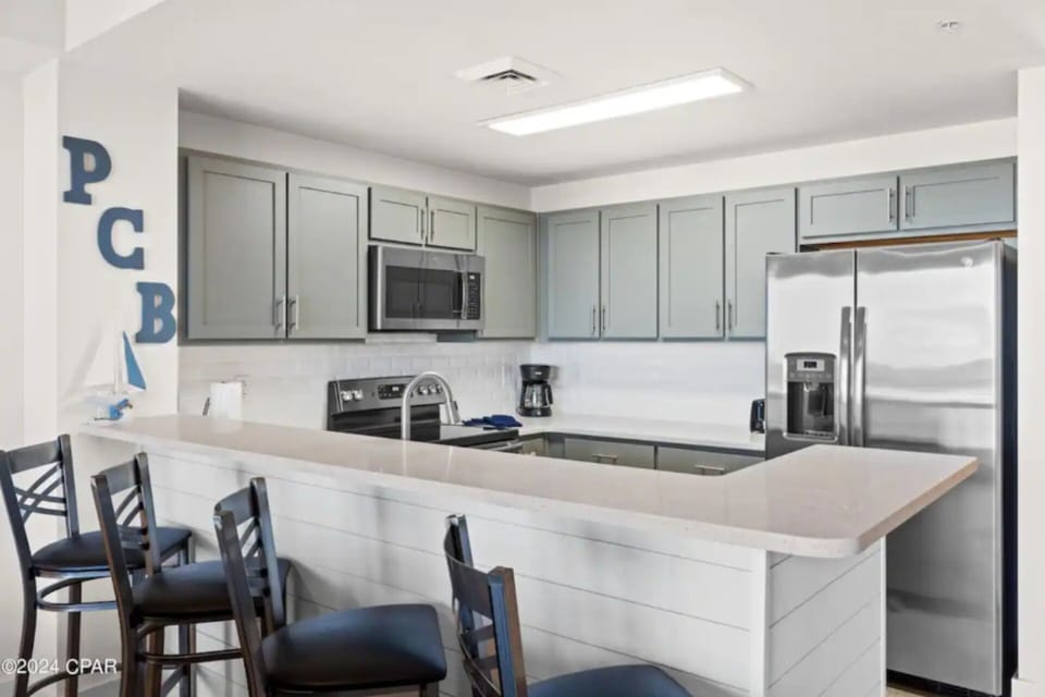 Gorgeous, updated kitchen