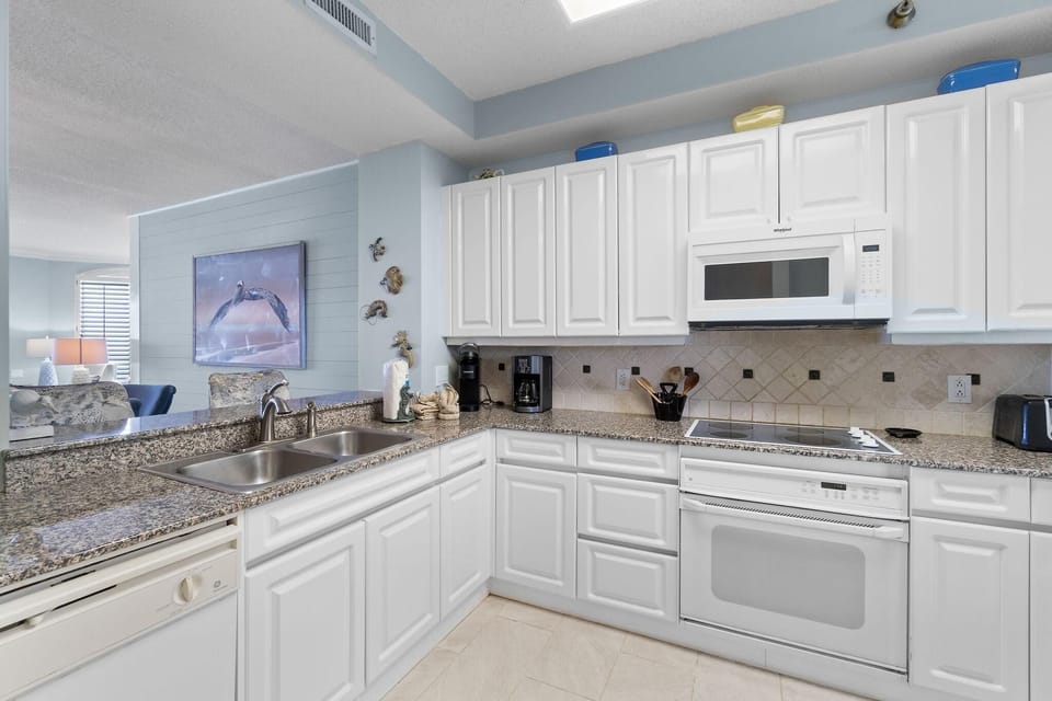 Condo, Multiple Beds (Beach Colony West 13C) | Private kitchen | Oven, toaster, paper towels
