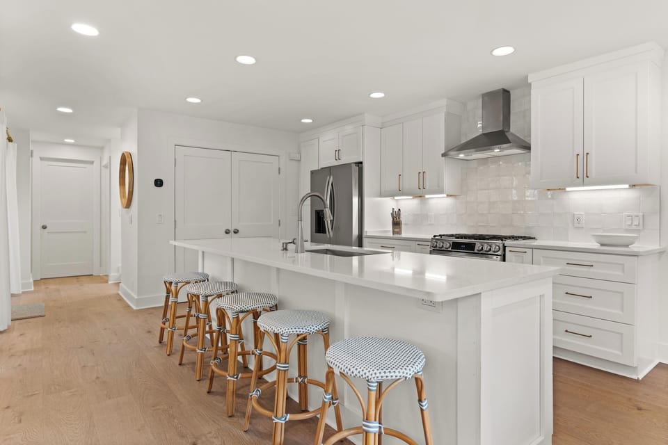 Kitchen
Foyer
