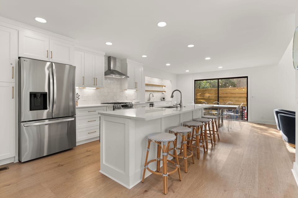 Fully Stocked Chefs Kitchen, Fridge with 2 Ice Makers, Gas Range with Air Fryer