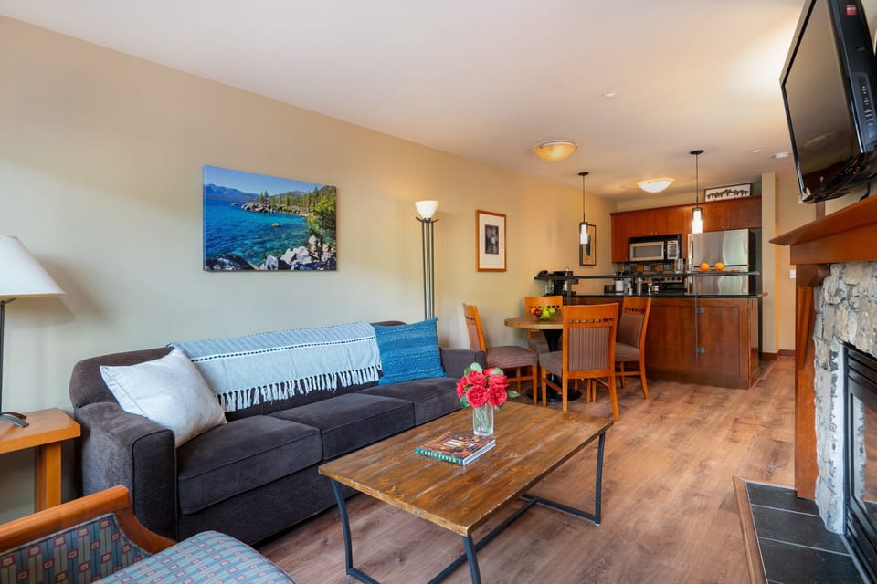 Bright and welcoming living room.  No traffic to fight after enjoying the slopes all day!