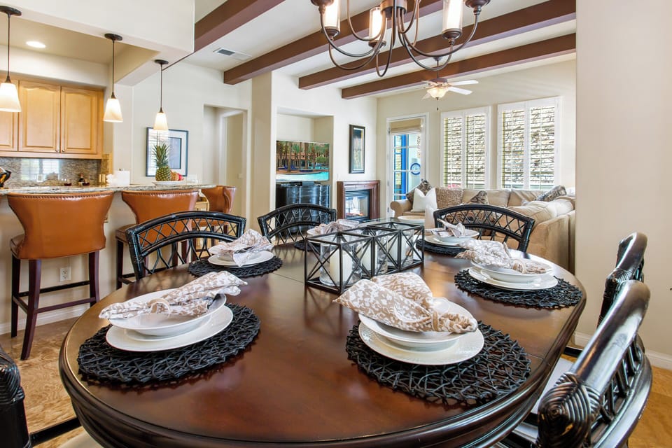 Dining set.