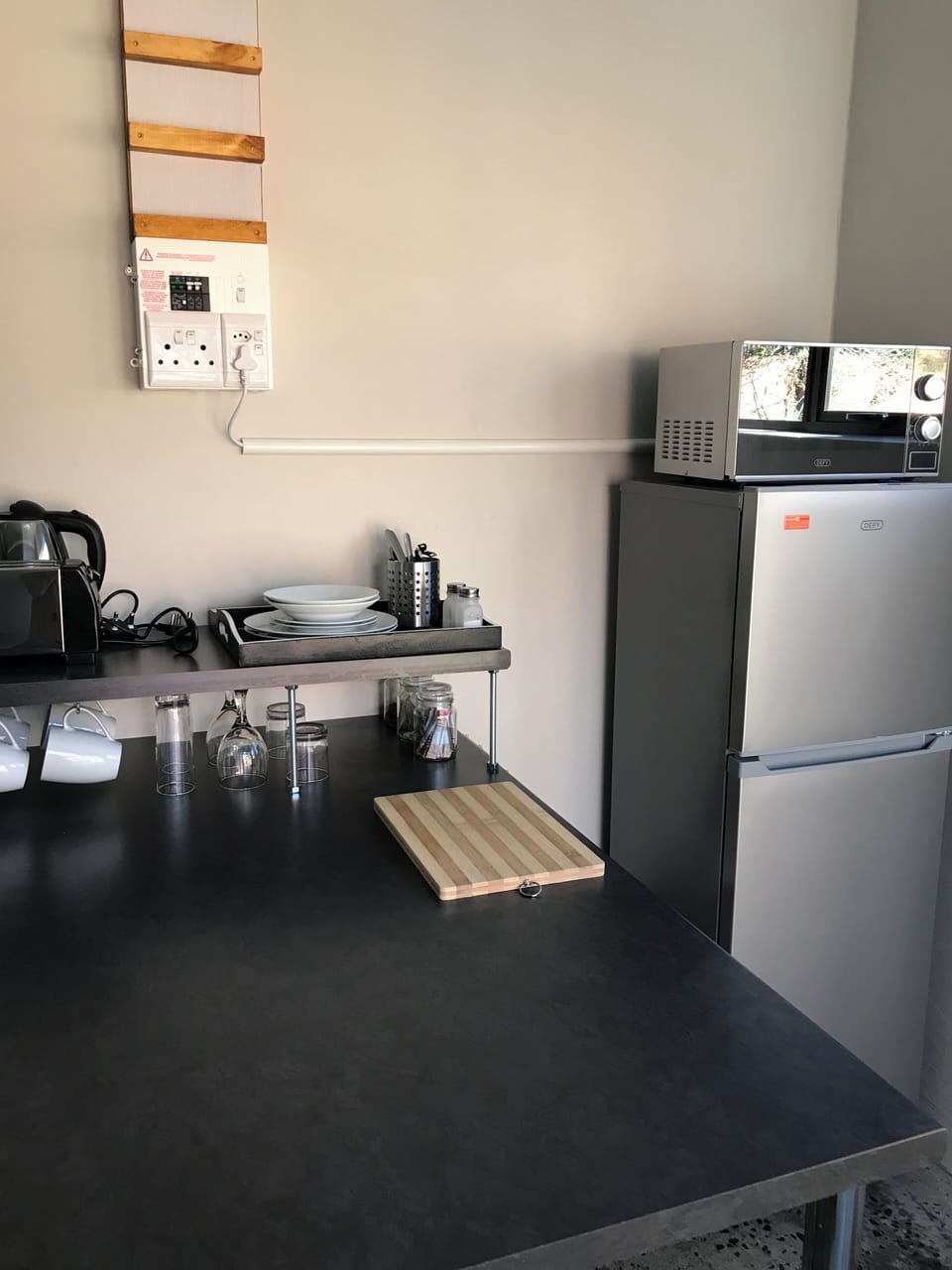 Standard Apartment | Private kitchen | Mini-fridge, microwave, electric kettle, cookware/dishes/utensils