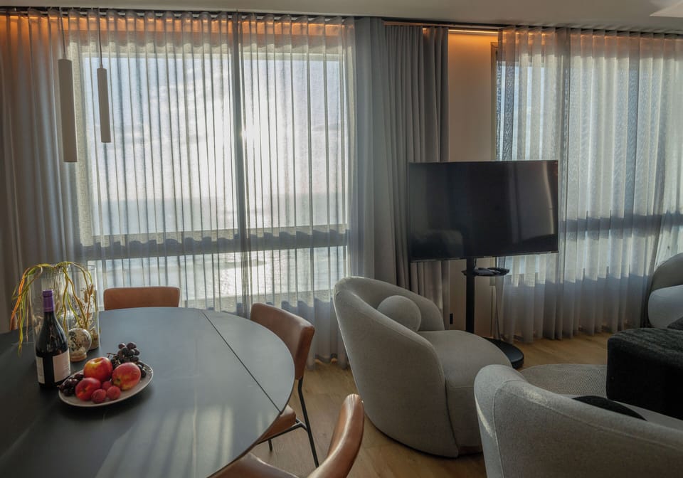 Luxury Apartment | In-room dining