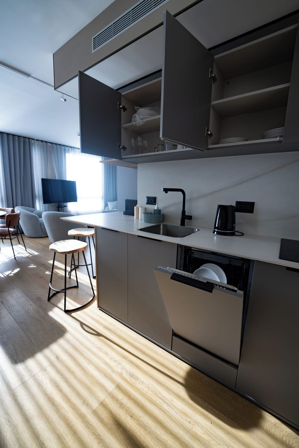 Luxury Apartment | Private kitchen | Full-size fridge, microwave, oven, stovetop