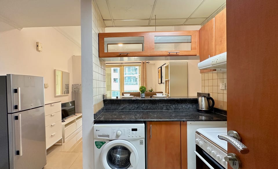 Comfort Studio | Private kitchen | Full-size fridge, oven, stovetop, electric kettle