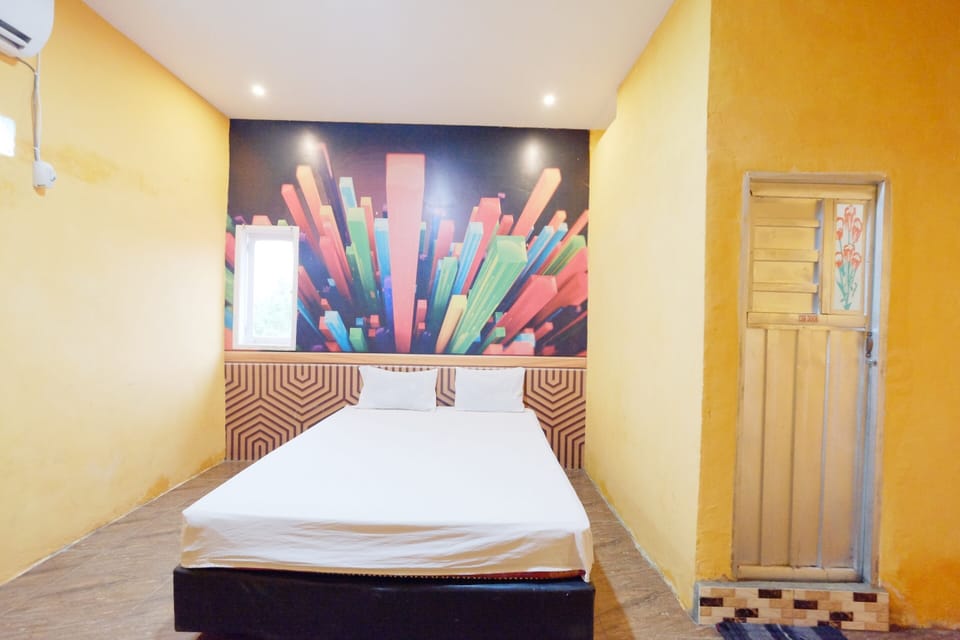 Standard Double Room | Laptop workspace, WiFi (free), bed sheets
