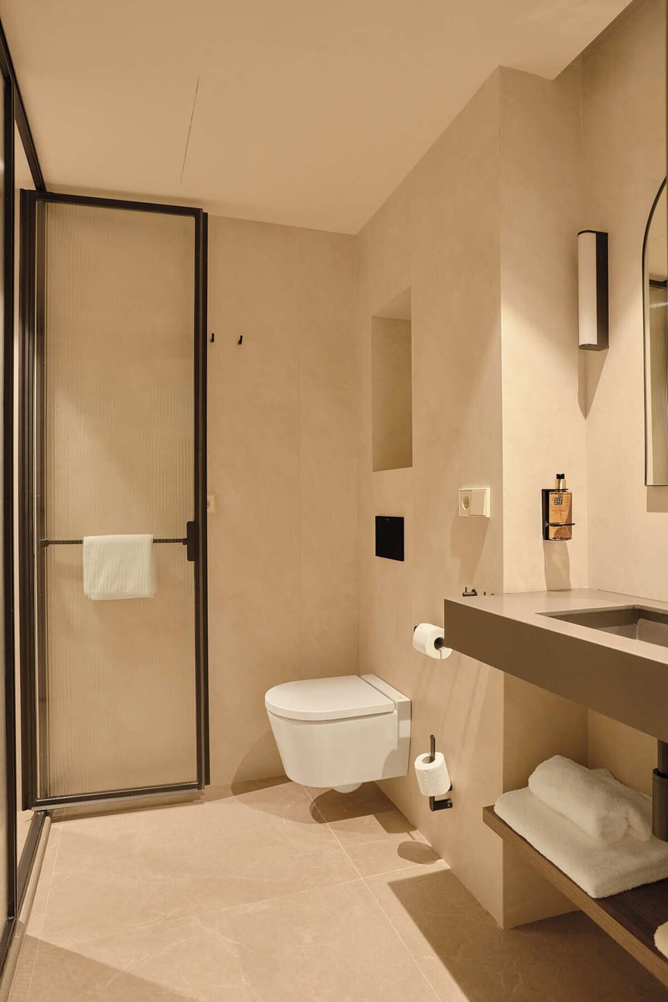 Shower, towels