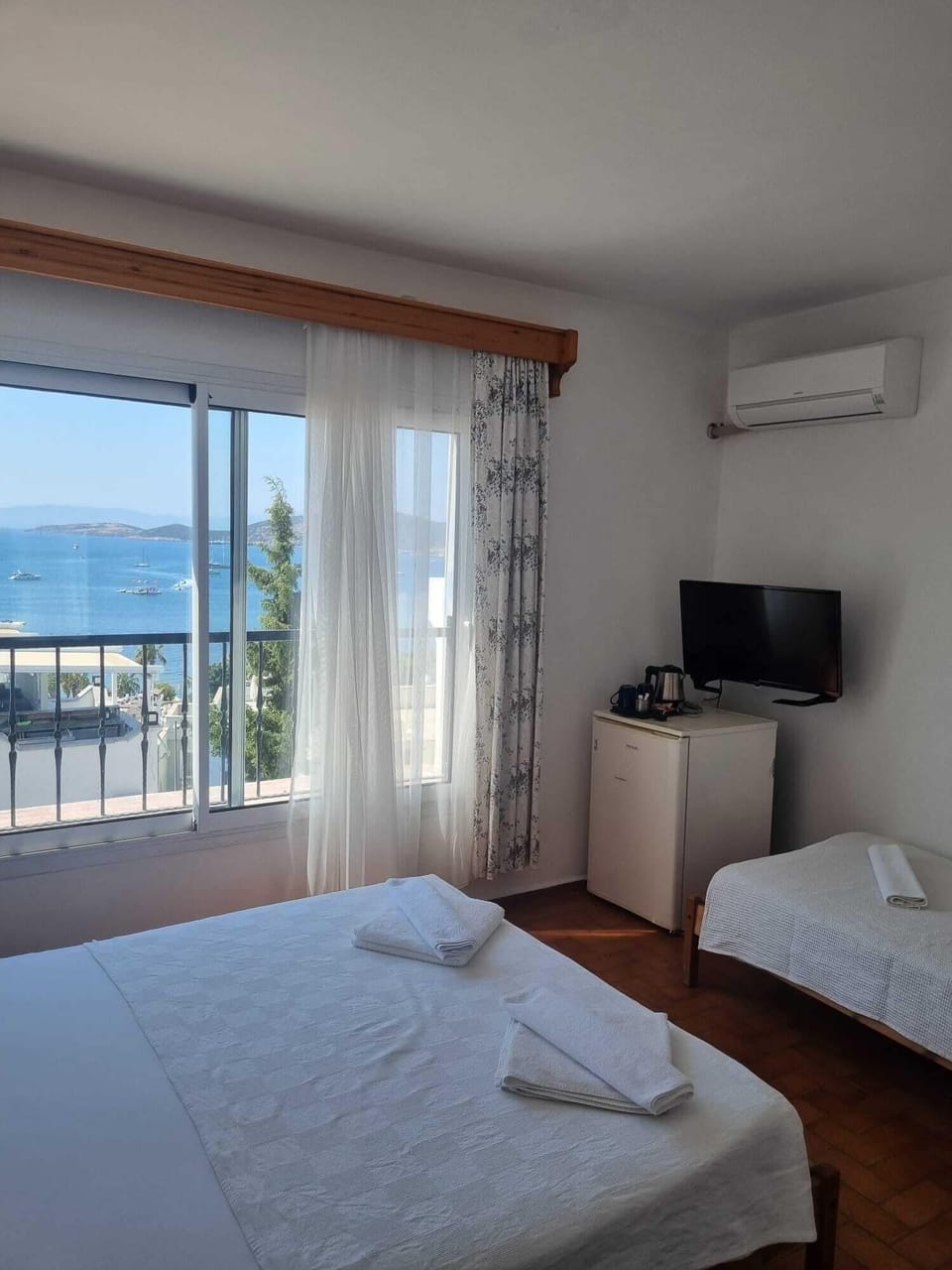 Comfort Triple Room, Smoking, Sea View