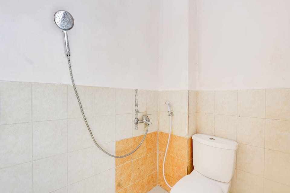 Shower, towels