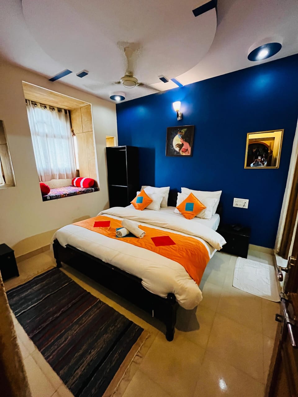 Deluxe Double Room, Hill View | In-room safe, laptop workspace, soundproofing, iron/ironing board