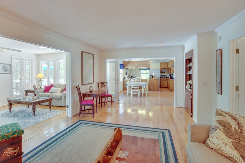 House (3 Bedrooms) | Interior