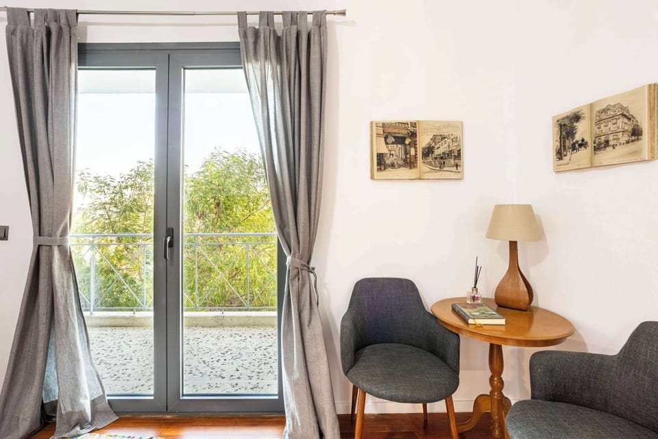 Access to the private balcony