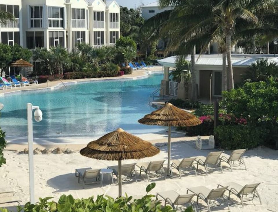 Oasis Pool