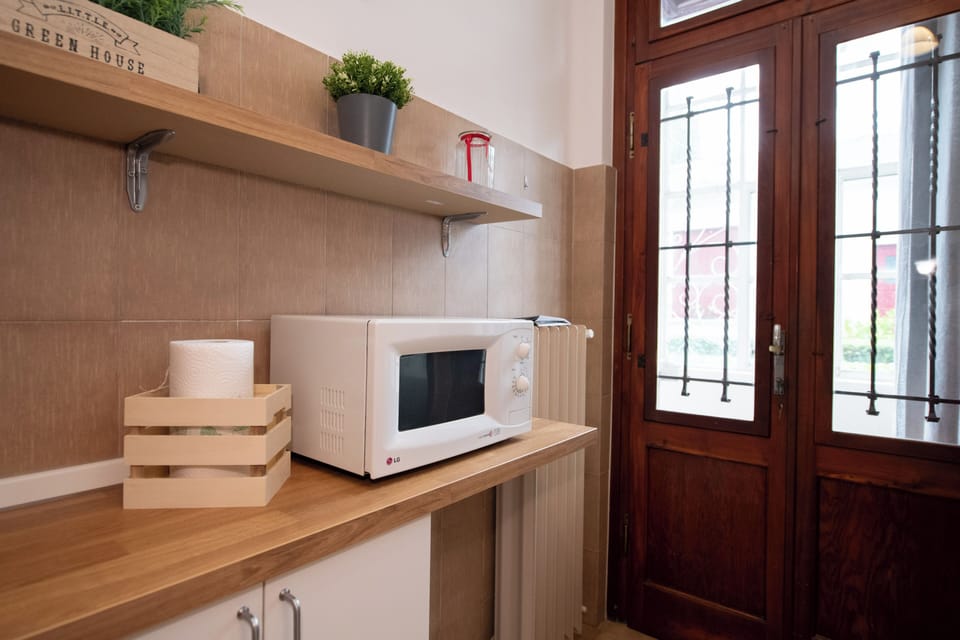 Comfort Apartment | Private kitchen | Full-size fridge, microwave, oven, dishwasher