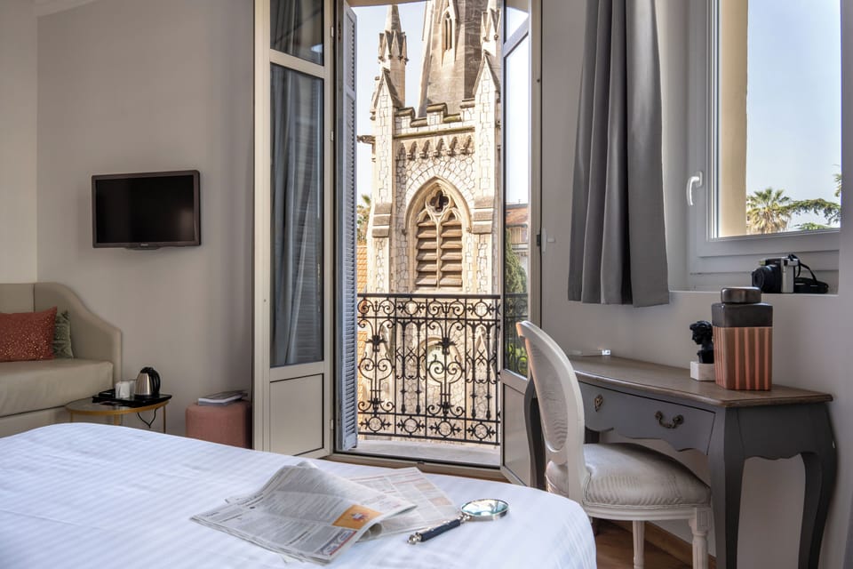Executive Double Room | In-room safe, desk, WiFi (free), alarm clocks