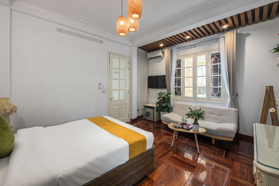 In-room safe, individually decorated, individually furnished, desk