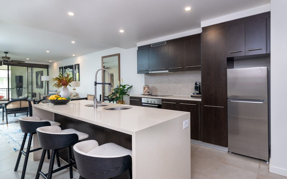 204 SeaTemple kitchen