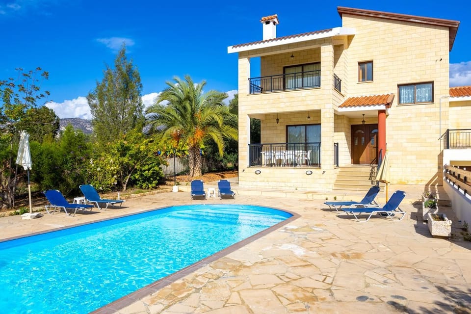 Beautiful villa with private pool and terrace