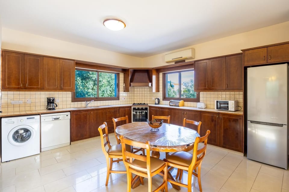 Equipped kitchen