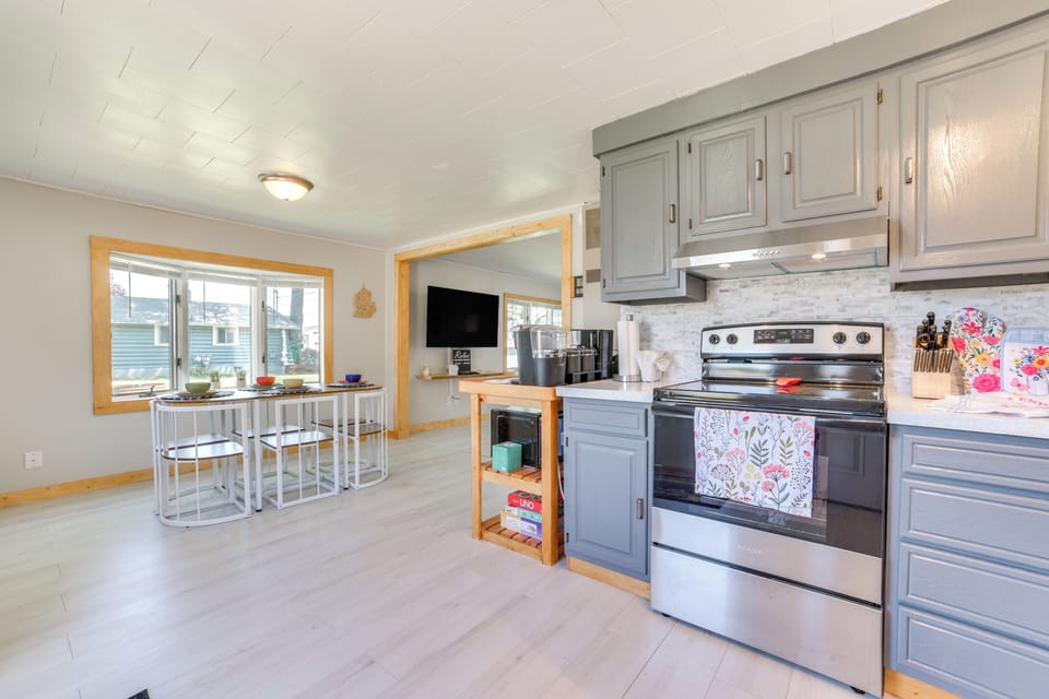 Kitchen | Cooking Basics | Keurig & Drip Coffee Makers