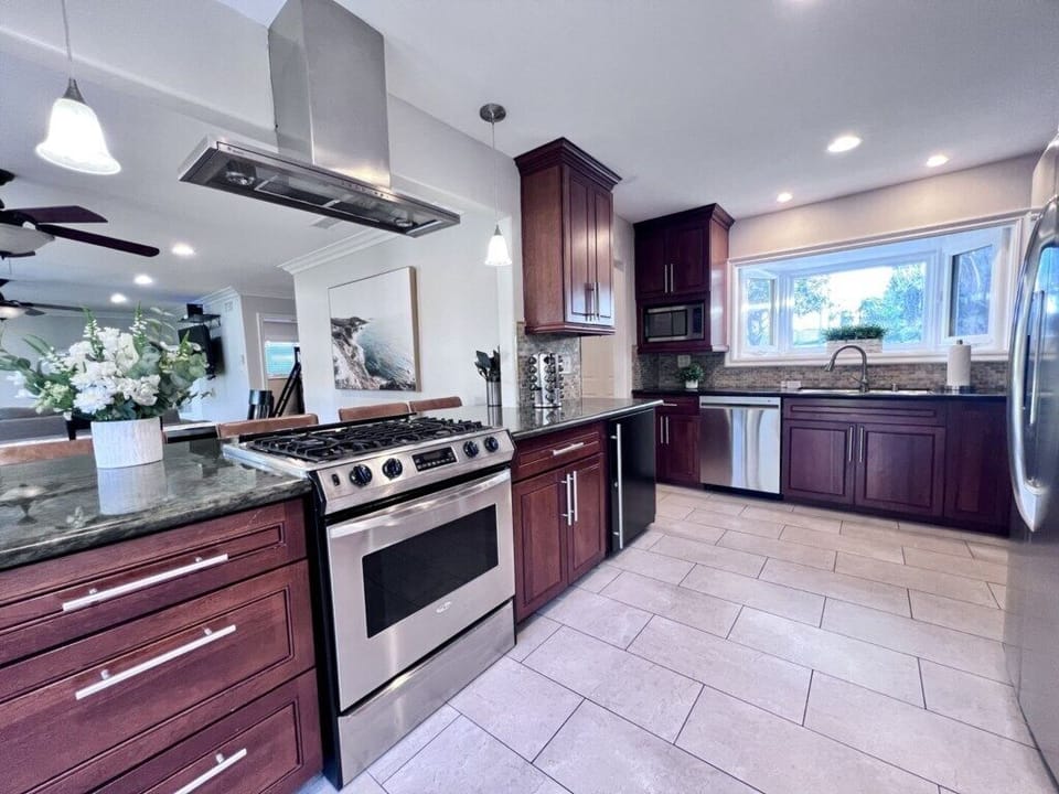 House, Multiple Beds, Patio, Garden View (Destination #36) | Private kitchen | Electric kettle