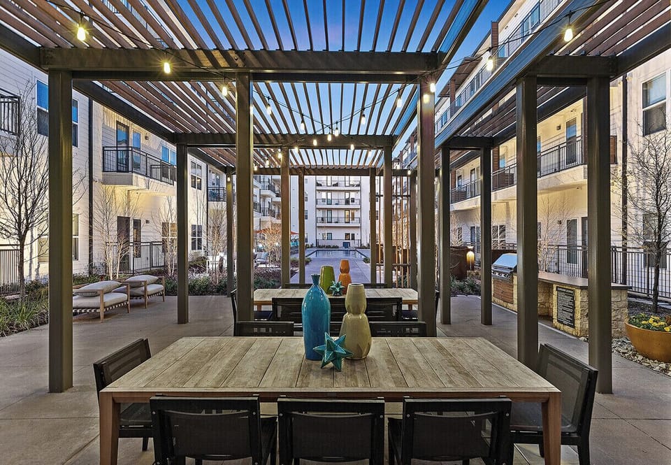 Outdoor dining