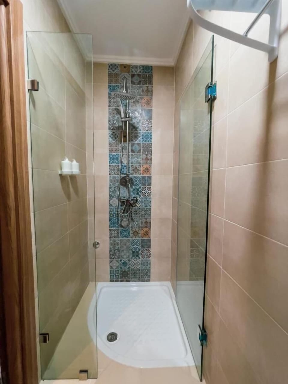 Deluxe Double Room, 1 King Bed, Sea View | Bathroom | Hair dryer, bathrobes, towels