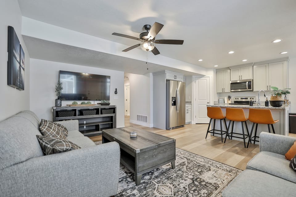 Living Room & Kitchen