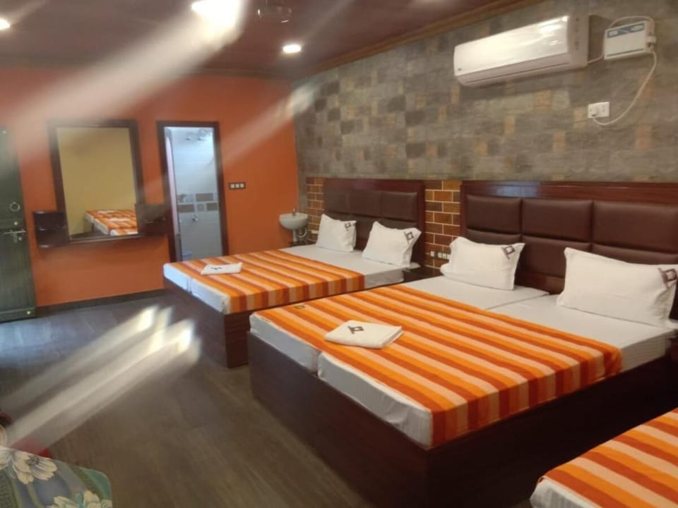 Family Room | Free WiFi, bed sheets