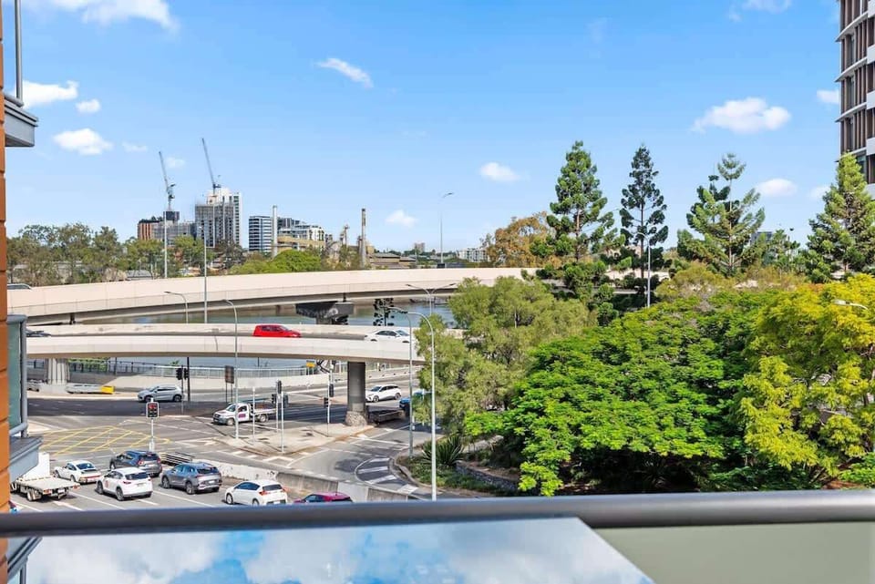 Partial water views overlooking the highways towards South Brisbane...