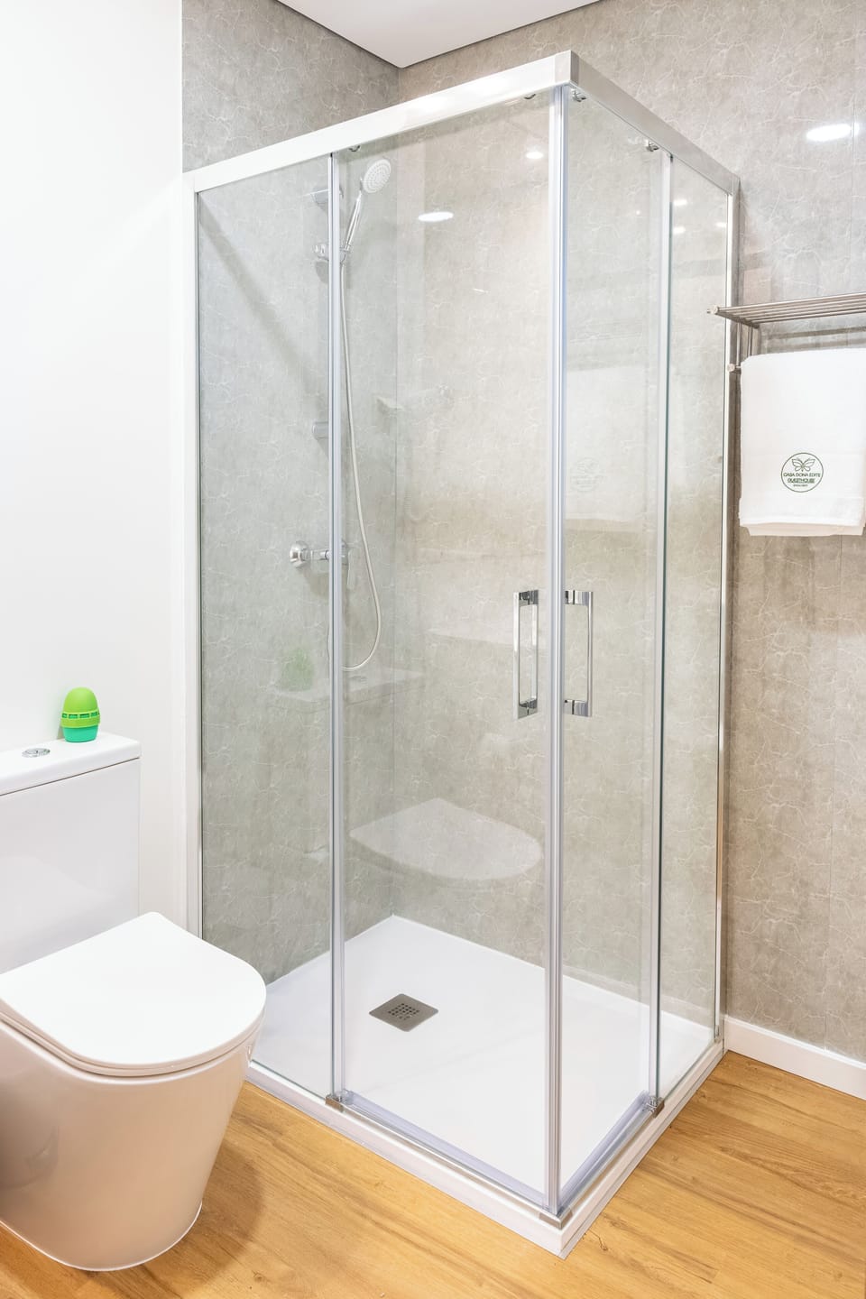 Comfort Double Room, Balcony, Pool View | Bathroom | Hair dryer, soap, shampoo, toilet paper