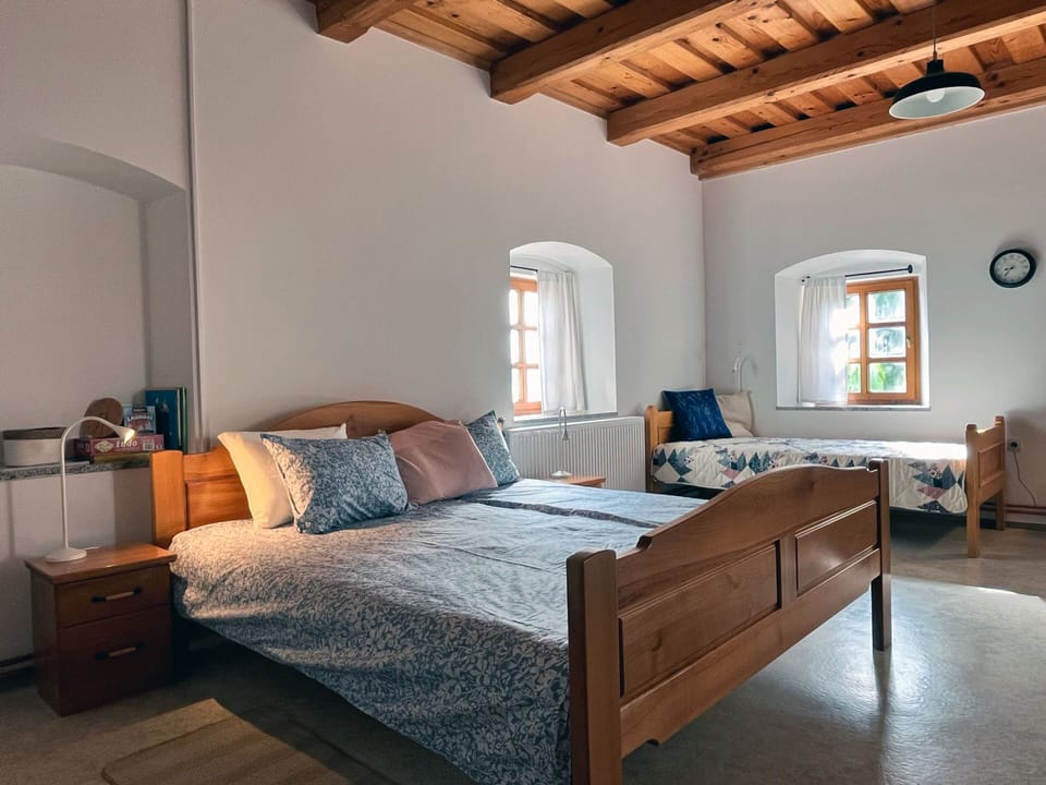 1 bedroom, laptop workspace, free WiFi, bed sheets