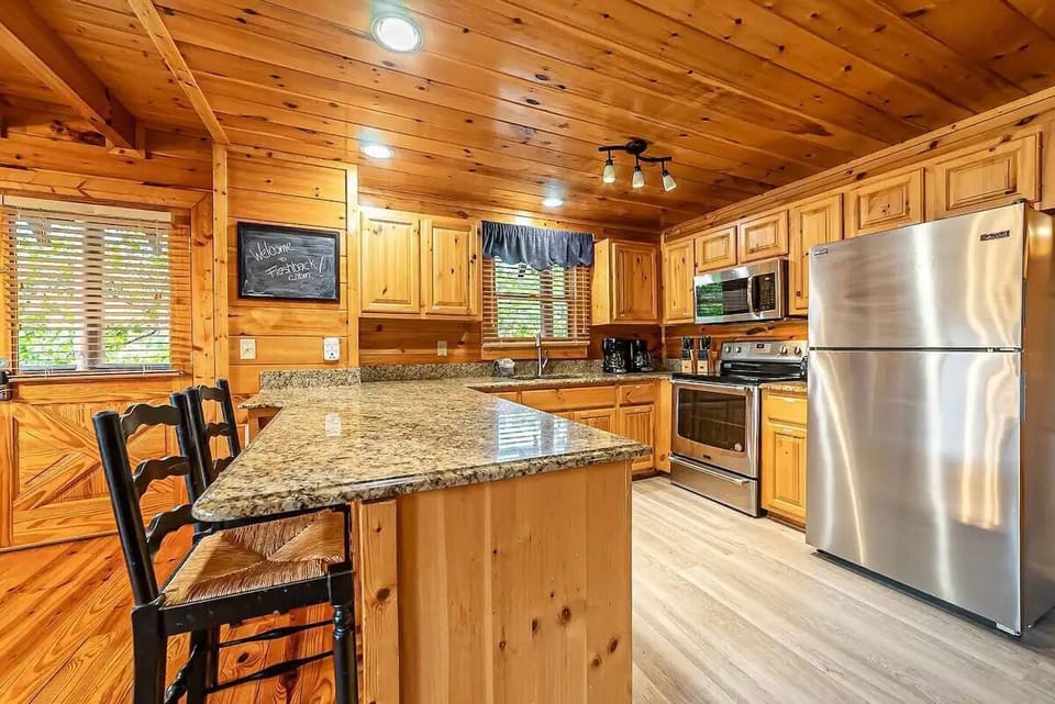 Gather and dine in style in this charming, well-equipped space with granite countertops!