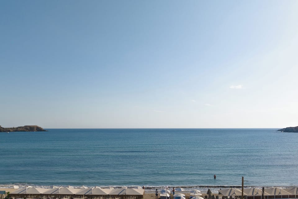 The beach right in front of the Retreat.
