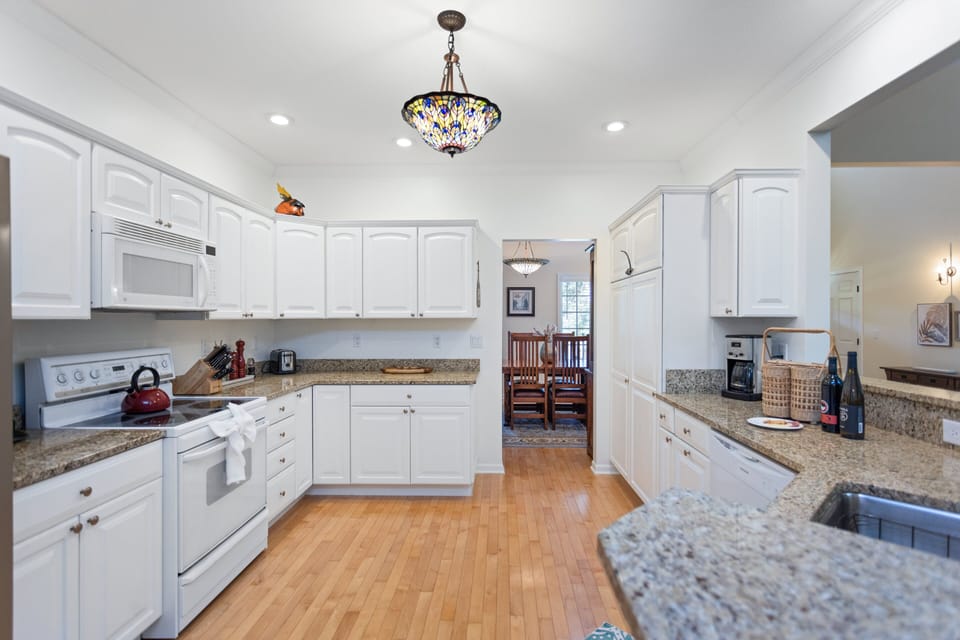 Fully equipped kitchen