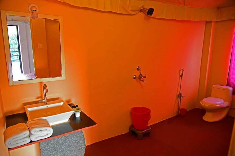 Deluxe Room, Mountain View | Bathroom | Hair dryer, slippers