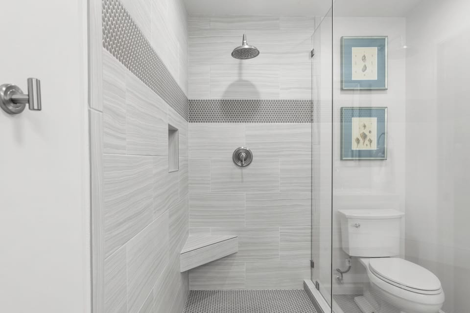 Master En Suite Bathroom