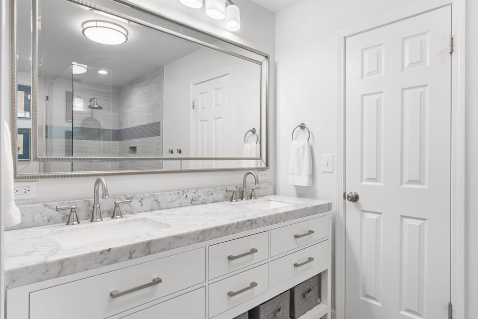 Master En Suite Bathroom