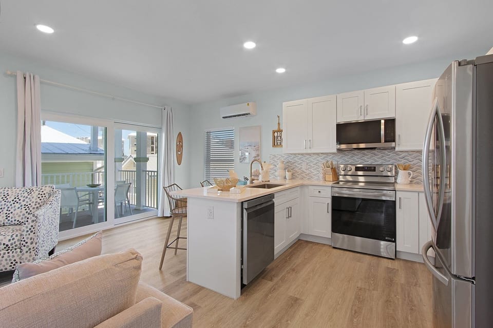 House, Multiple Bedrooms | Private kitchen | Coffee/tea maker, fridge, oven, toaster