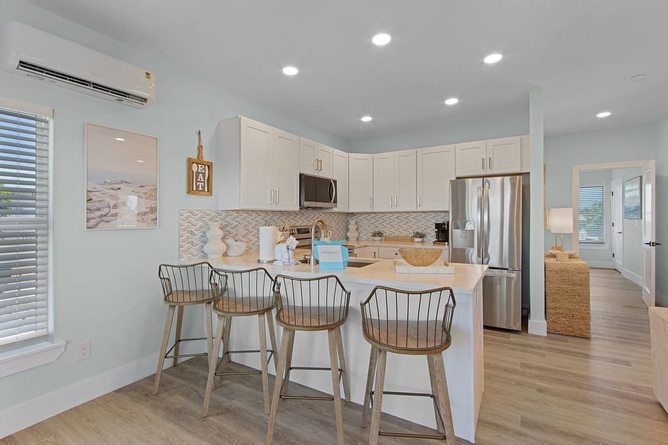 House, Multiple Bedrooms | Private kitchen | Coffee/tea maker, fridge, oven, toaster