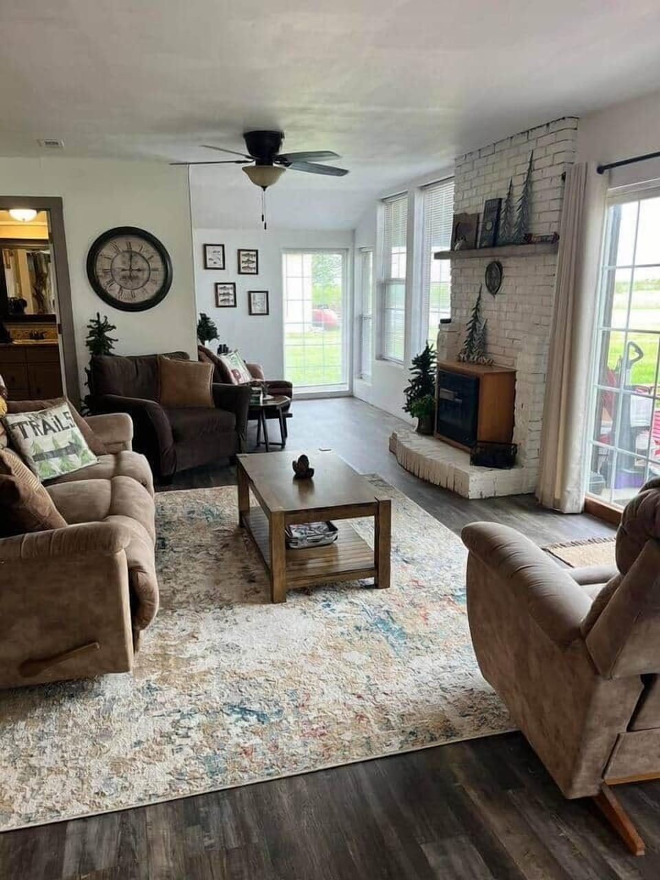 Papa's Den - enjoy the view of the lake and acreage, binoculars for deer and wildlife watching!