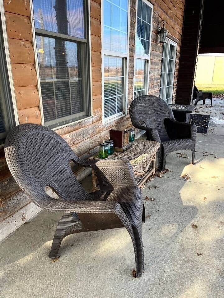 Seating on back porch, have your morning coffee here and watch the beautiful sunrise!