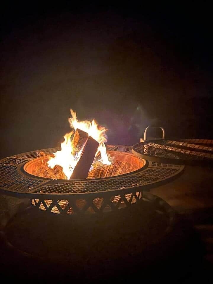 We have a firepit on site with a starter pack of wood and firestarting sticks. Night time bon-fires, some good tunes and a cold drink while you listen to nature; there really isn't much better! 