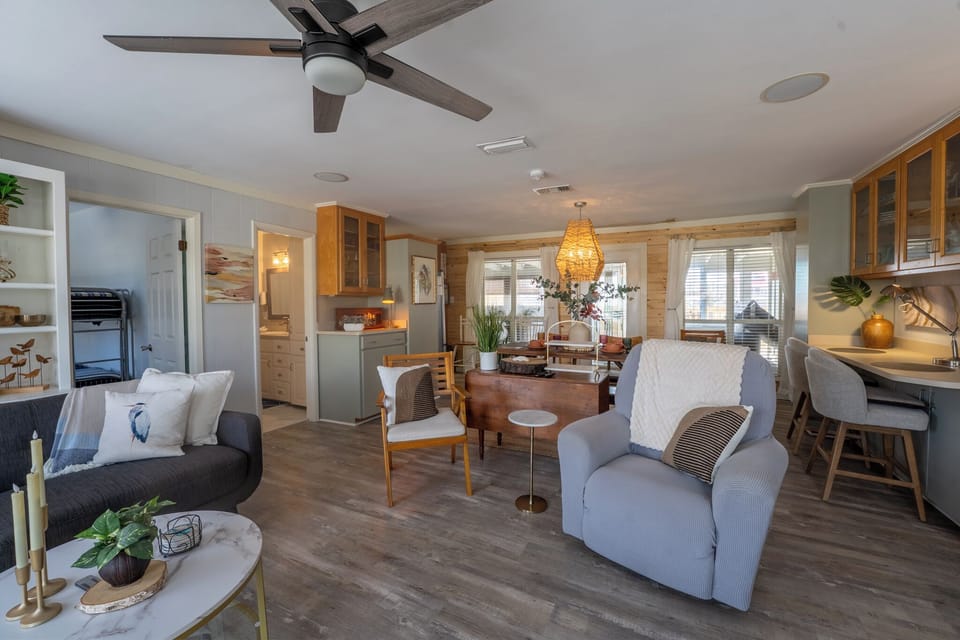 Coastal Breeze Dauphin Island Vacation Home