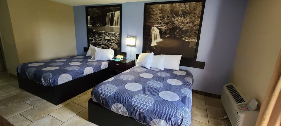 Standard Double Room | Desk, free WiFi, bed sheets