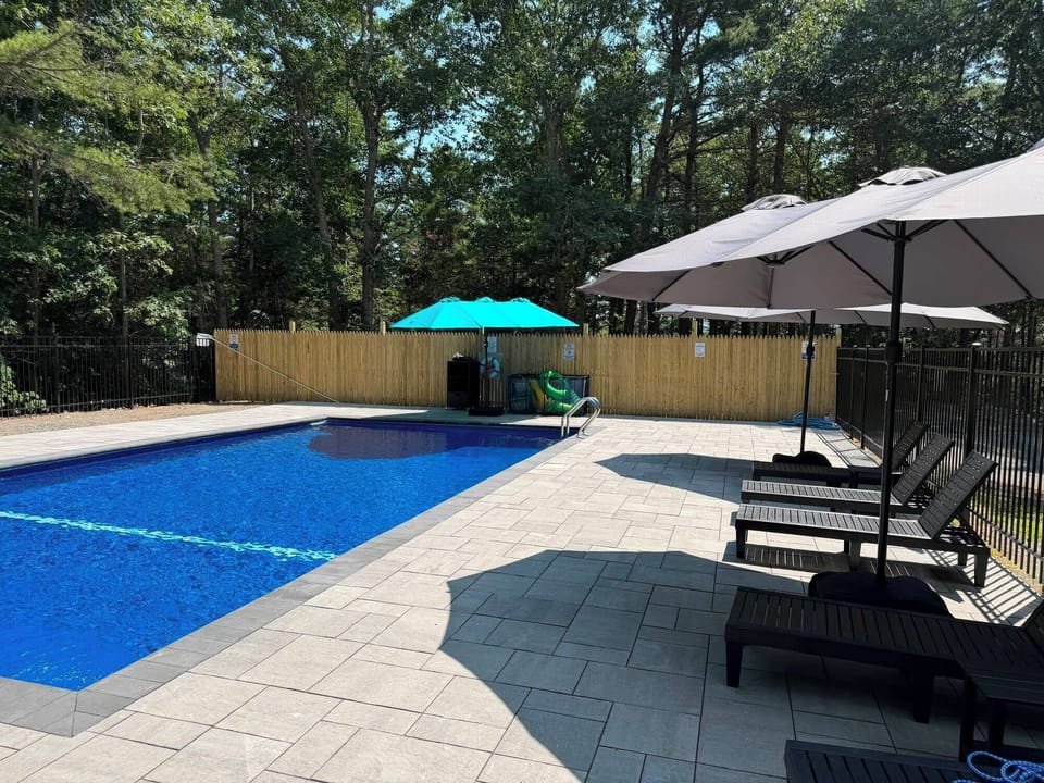 pool202