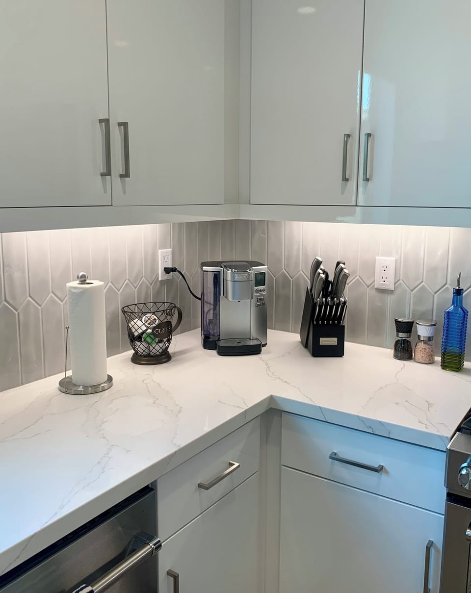 Full kitchen